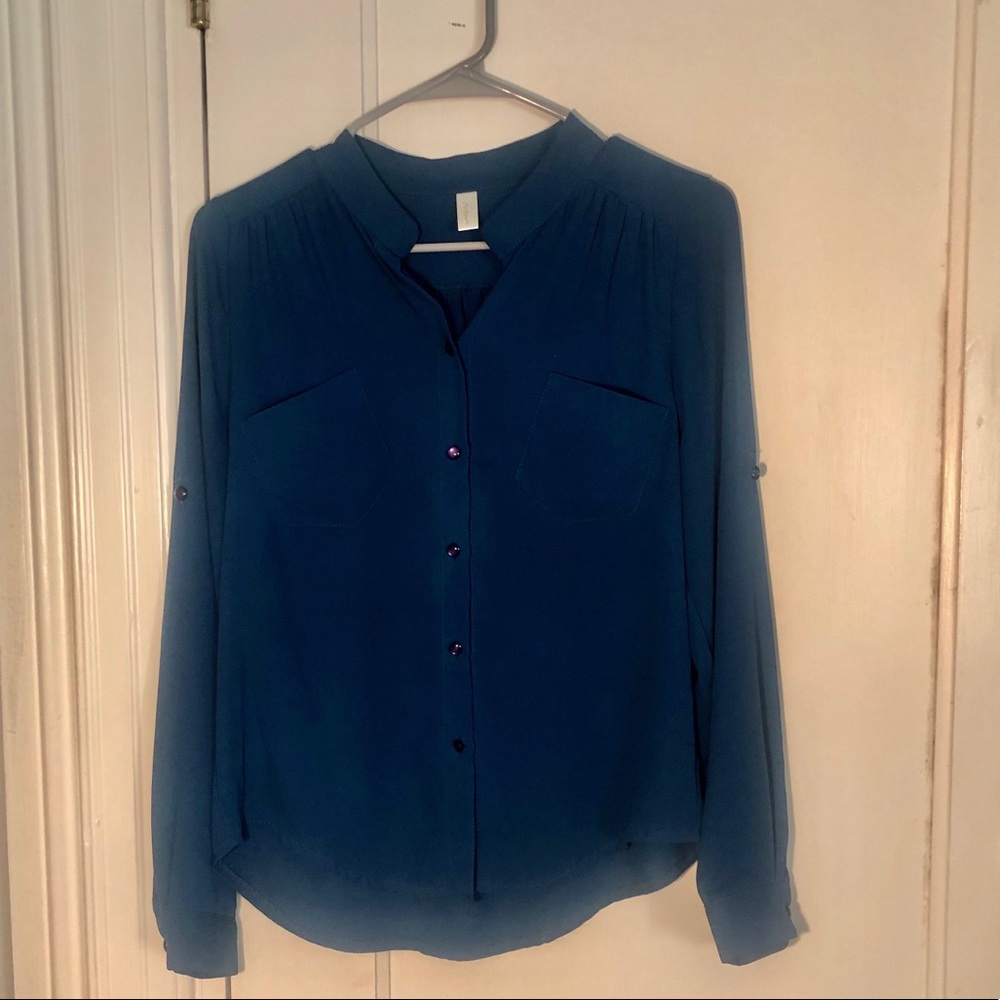 Class navy blue top (sleeves can roll-up)